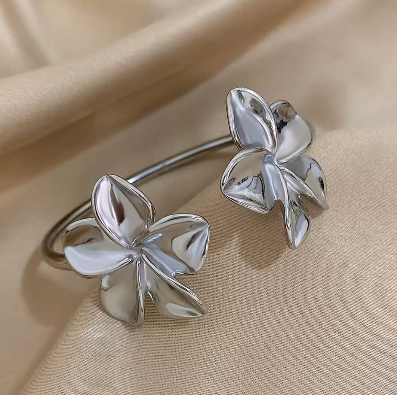 flower Armband
